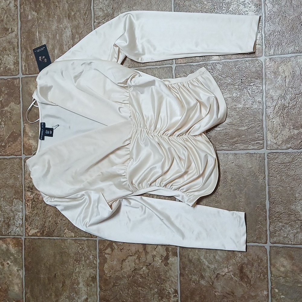 NWT Sincerely Jules Cream Blouse Dresssy shirt